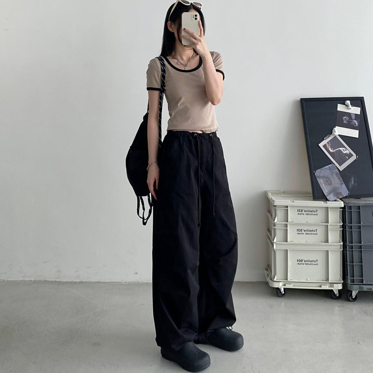 Pantaloni “Urban Flow” larghi con coulisse