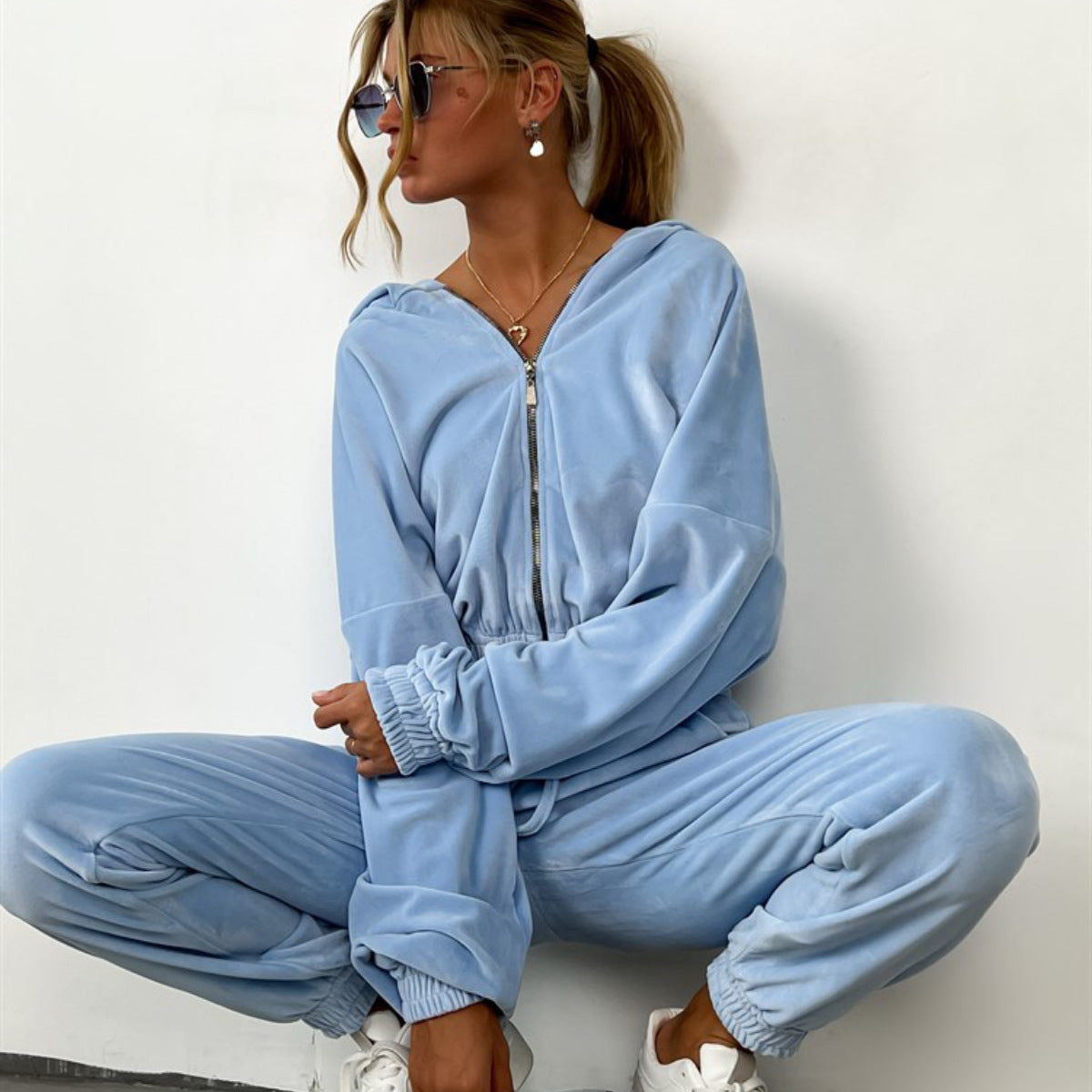 Tuta Urban Casual Zip Fit Donna – Effetto Velluto Soft | JSHUB