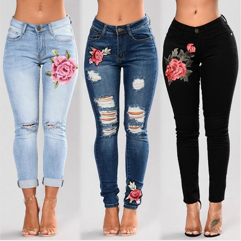 jeans slim ricamati rosa elasticizzati